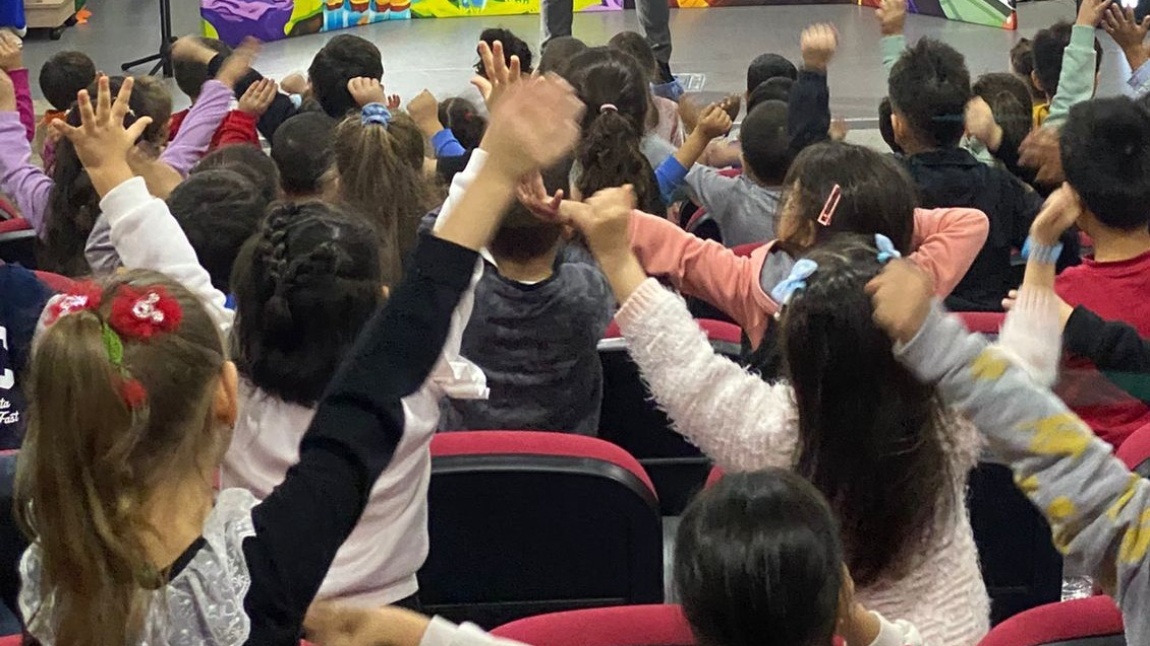 Kasım Ayı Etkinlikleri Kapsamında Dans ve Kukla Gösterileriyle Eğlendik...